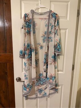 Flying Tomato Sheer Floral Kimono Duster - White with Teal Blue Flowers